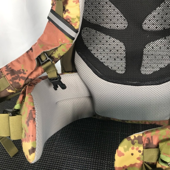 Elk Gear Wildguest 65L Hiking Backpack New - Picture 7 of 16